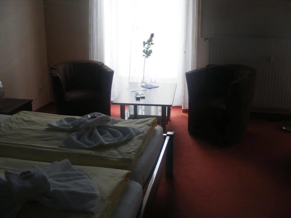 Pension Tempelhof Берлин Экстерьер фото