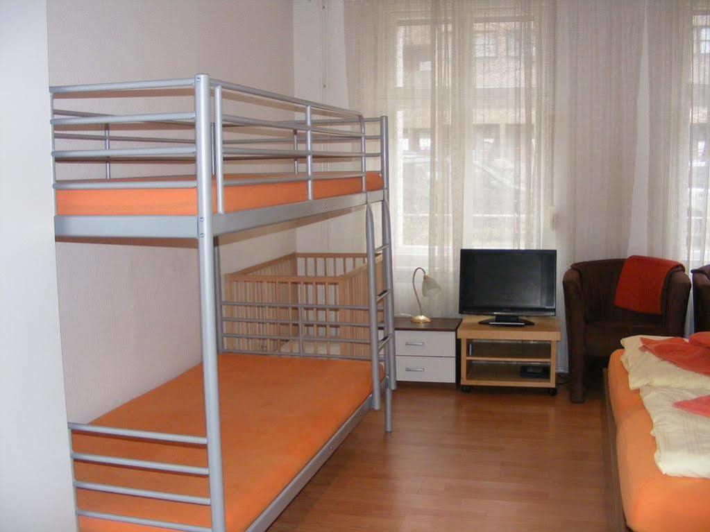 Pension Tempelhof Берлин Экстерьер фото