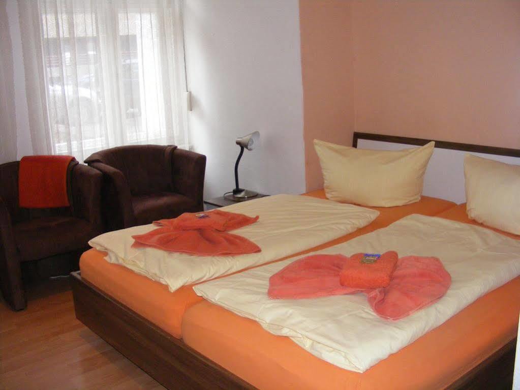 Pension Tempelhof Берлин Экстерьер фото