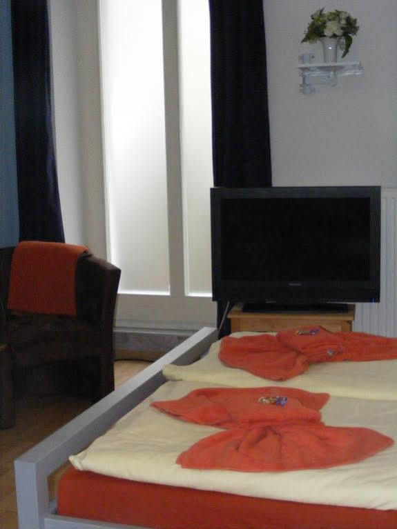 Pension Tempelhof Берлин Экстерьер фото